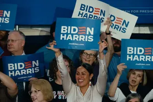 NYT: Các nhà tài trợ Dân chủ đóng băng 90 triệu USD, liên quan ông Biden