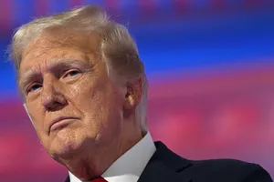 Ông Trump: Dân chủ muốn bà Harris thay ông Biden tranh cử, vì …