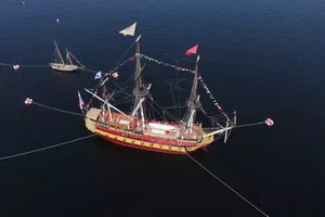 VIDEO, ẢNH: Nga duyệt binh hải quân rầm rộ với hơn 200 tàu chiến