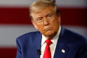 Ông Donald Trump dọa áp thuế 100% lên BRICS liên quan đồng USD