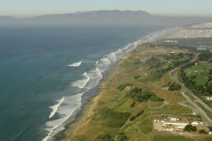 California hứng động đất mạnh 7 độ richter, cảnh báo sóng thần