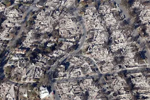 Cháy rừng ở Los Angeles: Do pháo hoa đón năm mới?