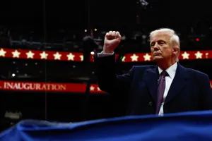 Giải mã các 'tình trạng khẩn cấp' ông Trump vừa ban bố