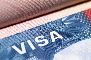 Du học sinh bị tước visa ở Mỹ: Những lỗi nào dễ bị, làm sao tránh?