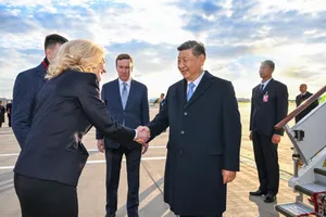 VIDEO: Ông Tập Cận Bình tới Moscow, được tiêm kích Nga hộ tống