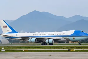Ông Trump nói sắp nhận 'món quà xa xỉ' từ Qatar thay chuyên cơ Air Force One