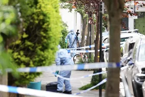 Cảnh sát chống khủng bố điều tra vụ cháy nhà riêng Thủ tướng Anh Keir Starmer