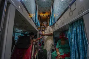 Các nước quy định thế nào về xe giường nằm chở khách?