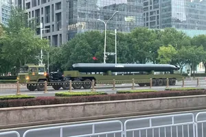 Những loại khí tài tối tân nào sẽ xuất hiện trong lễ duyệt binh ở Trung Quốc?