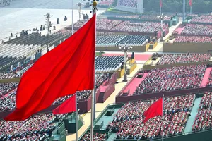 ẢNH-VIDEO: Loạt khí tài hạng nặng nội địa tham gia duyệt binh tại Trung Quốc