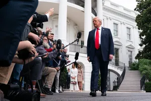 Ông Trump tuyên bố sẵn sàng bước vào 'giai đoạn hai' trừng phạt Nga