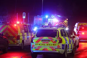 VIDEO: Đâm dao hàng loạt trên tàu hỏa ở Anh, nhiều hành khách bị thương