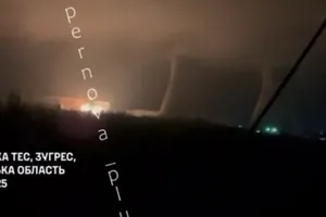 Ukraine tấn công dữ dội, chính quyền Donetsk ban bố tình trạng khẩn cấp