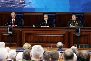 Ông Putin họp Hội đồng Bộ Quốc phòng Nga, bàn những gì?