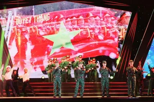 dac-sac-chuong-trinh-nghe-thuat-vang-mai-khuc-quan-hanh