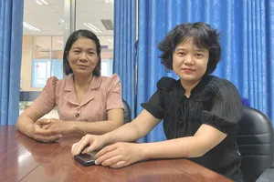 Trao sổ tiết kiệm, tiếp sức cho người lao động mắc bệnh hiểm nghèo