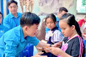 Ấm áp, nghĩa tình 'Tết cho em' năm 2025