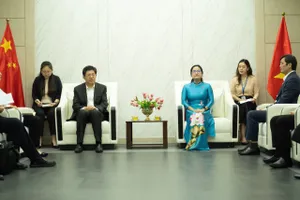 Thanh niên Việt – Trung chia sẻ kinh nghiệm đổi mới hoạt động