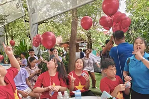 Hội trại ‘Chắp cánh ước mơ’: Trao 200 suất quà, học bổng cho trẻ có hoàn cảnh khó khăn