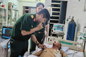 Kỳ tích ca phẫu thuật cấp cứu mở ngực trên đảo Trường Sa