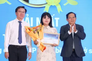 Trao giải 2 cuộc thi viết 'Người thầy kính yêu' và 'Lòng tốt quanh ta'