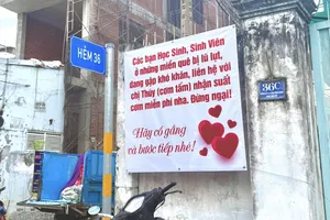 'Có thẻ sinh viên là có cơm'