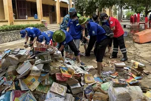 Hàng trăm thanh niên TP.HCM tình nguyện hỗ trợ khắc phục hậu quả mưa lũ