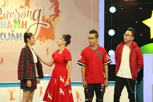 Hoàng Rapper bật khóc vì không có thời gian dành cho ông bà 