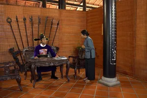 Tô Hoàng 'mua' cả quan chủ khảo, vu cho Trọng Nghĩa tội phạm húy tày đình