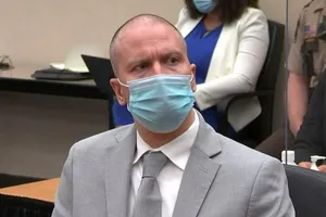 Cựu cảnh sát da trắng ghè cổ ông Floyd bị kết án 22 năm rưỡi tù. Ảnh: REUTERS