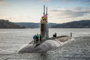 Tàu ngầm hạt nhân Mỹ va chạm vật thể lạ tại Biển Đông, 11 thủy thủ bị thương. Ảnh: CNN