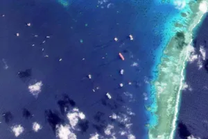 Ảnh vệ tinh chụp ngày 1-11 cho thấy sự hiện diện của các tàu gần đá Ba Đầu, thuộc quần đảo Trường Sa của Việt Nam. Ảnh: PLANET LABS 