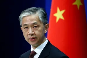 Người phát ngôn Bộ Ngoại giao Trung Quốc Uông Văn Bân. Ảnh: REUTERS