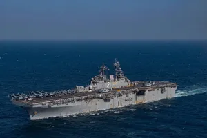 Tàu đổ bộ USS Essex của Mỹ. Ảnh: HẢI QUÂN MỸ