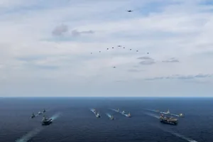 Hải quân Úc, Canada, Đức, Nhật, Mỹ tham gia cuộc tập trận chung ANNUALEX tại biển Philippines. Ảnh: HẢI QUÂN MỸ