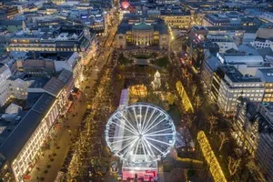 Phát hiện ổ siêu lây nhiễm biến thể Omicron ngoài Nam Phi. Ảnh: EPA-EFE