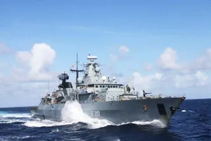 Tàu khu trục Bayern của Đức. Ảnh: HẢI QUÂN ĐỨC