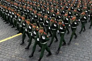 Ông Putin ký lệnh triệu tập hàng trăm nghìn lính nghĩa vụ. Ảnh: REUTERS