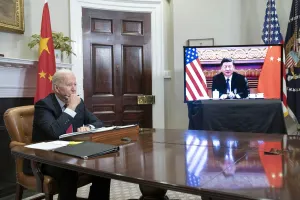 Tổng thống Mỹ Joe Biden và Chủ tịch Trung Quốc Tập Cận Bình. Ảnh: BLOOMBERG
