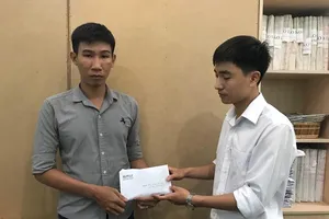 Danh sách bạn đọc giúp anh Sáng có đôi tay mới