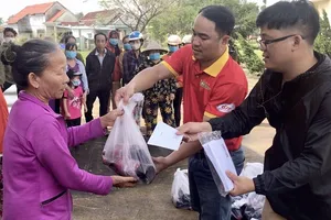 Ngày 11-11: Danh sách bạn đọc hỗ trợ đồng bào miền Trung