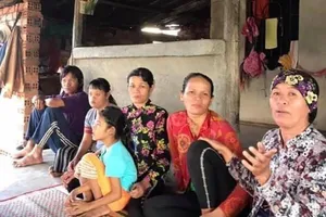 Hơn 40 triệu đồng gửi về giúp gia đình chị Trang du mục