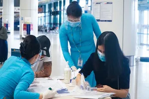 Từ 10-10: Hành khách đi máy bay cần chuẩn bị những giấy tờ gì?