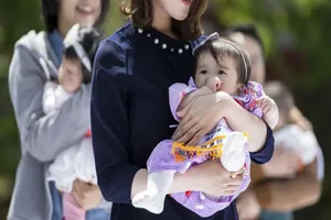 Người sinh đủ 2 con được đề xuất hưởng những lợi ích nào?