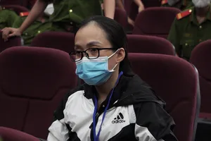 Đang mang thai, vợ Nguyễn Thái Luyện sẽ thi hành bản án 23 năm tù ra sao?