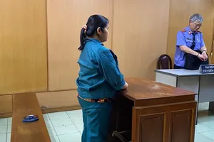 Hùn tiền chung để mua thiên thạch, bị lừa 44 tỉ đồng