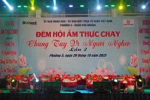 Tổ chức buffet chay gây quỹ hơn 200 triệu hỗ trợ các hộ nghèo