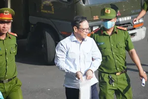 Bị cáo Diệp Dũng khai lý do mang 1.000 tỉ đồng đi đầu tư