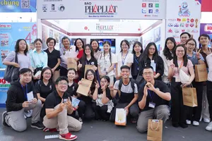 Hội Báo toàn quốc 2024: Sinh viên luật nghe Luật sư, Nhà báo kể về nghề