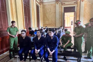 Tuyên án nhóm sinh viên thuê chung cư cao cấp để lập sòng bạc 